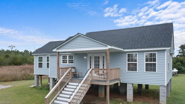 10104 Smiley RD, Hayes, VA 23072