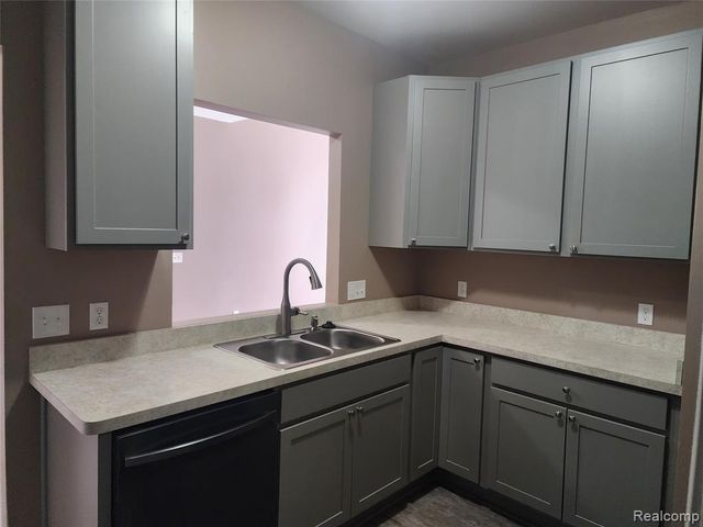18106 Addington Drive, Commerce Twp, MI 48390