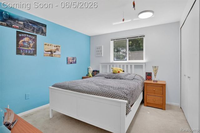 87 Duncan Drive, Troy, MI 48098