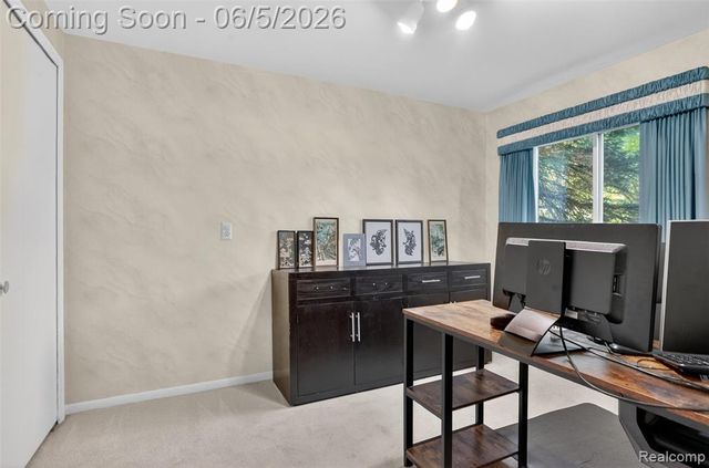 87 Duncan Drive, Troy, MI 48098