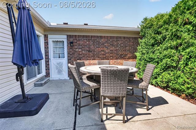 87 Duncan Drive, Troy, MI 48098