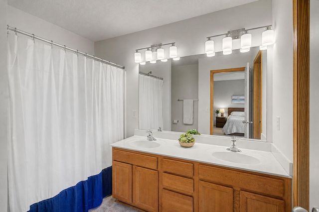 7217 Jewel Lane N 902, Maple Grove, MN 55311