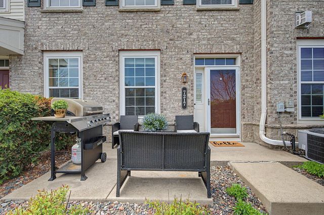 7217 Jewel Lane N 902, Maple Grove, MN 55311
