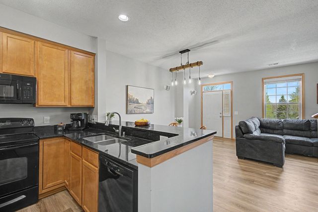 7217 Jewel Lane N 902, Maple Grove, MN 55311