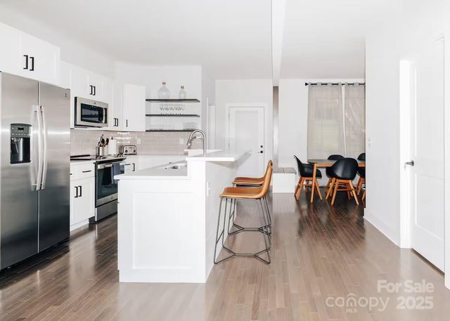 1057 Riverside Drive, Asheville, NC 28804