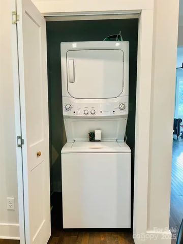 1057 Riverside Drive, Asheville, NC 28804