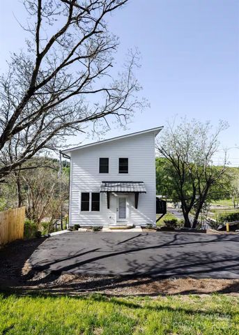 1057 Riverside Drive, Asheville, NC 28804