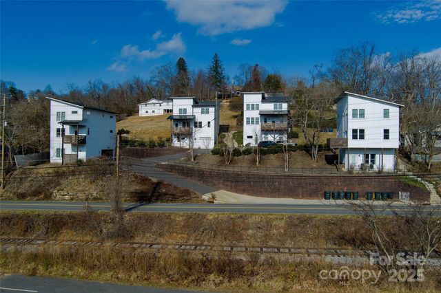 1057 Riverside Drive, Asheville, NC 28804