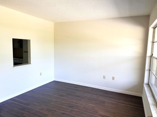 2 QUAILS RUN BOULEVARD 8, Englewood, FL 34223