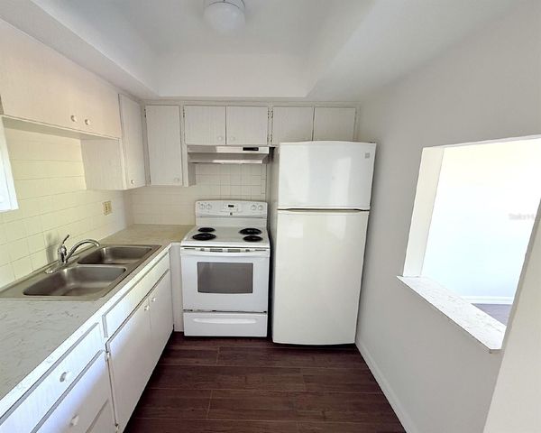 2 QUAILS RUN BOULEVARD 8, Englewood, FL 34223