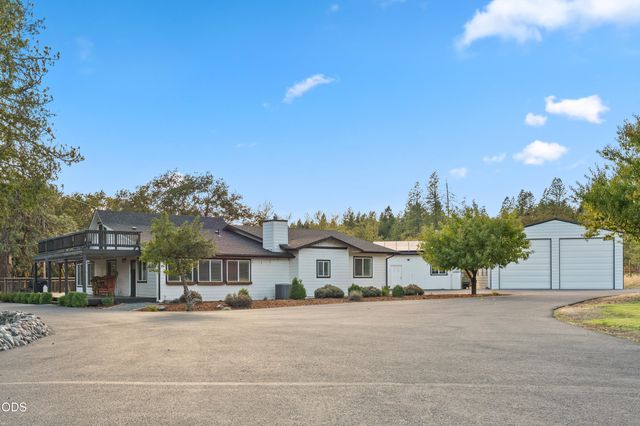 313 Hidden Acres Drive, Merlin, OR 97532