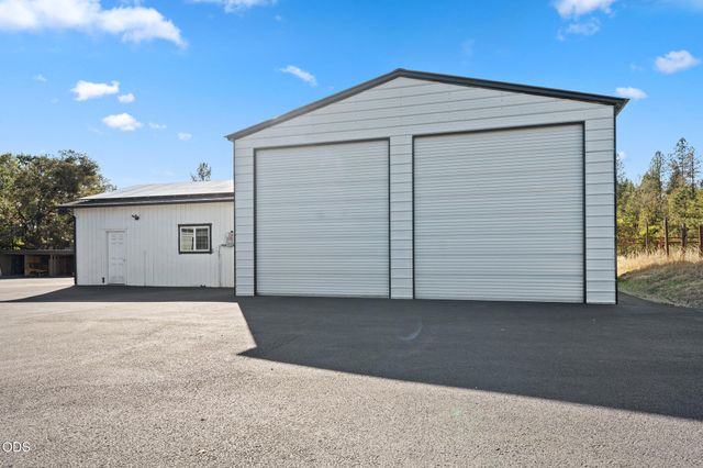 313 Hidden Acres Drive, Merlin, OR 97532
