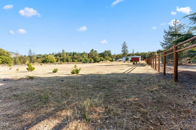 313 Hidden Acres Drive, Merlin, OR 97532
