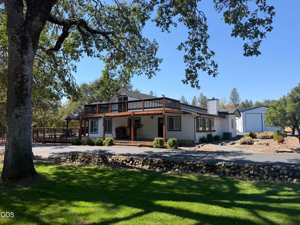 313 Hidden Acres Drive, Merlin, OR 97532