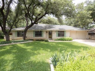 213 Oakwood DR, Georgetown, TX 78628