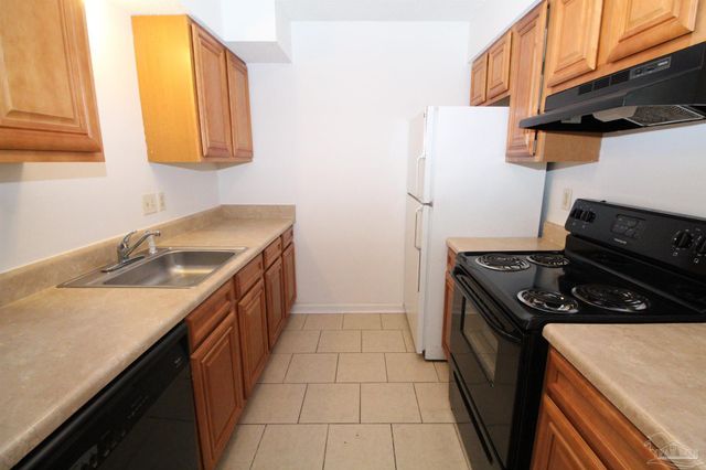 50 Fulton Ave D15, Pensacola, FL 32503