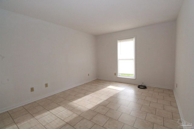 50 Fulton Ave D15, Pensacola, FL 32503