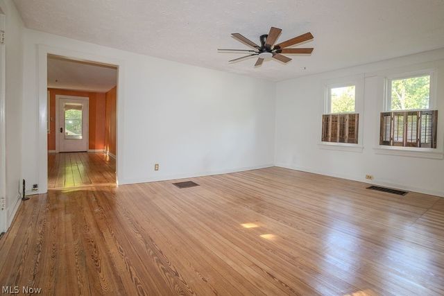 26240 Pettibone Road, Bedford, OH 44146