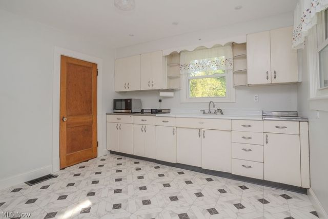 26240 Pettibone Road, Bedford, OH 44146