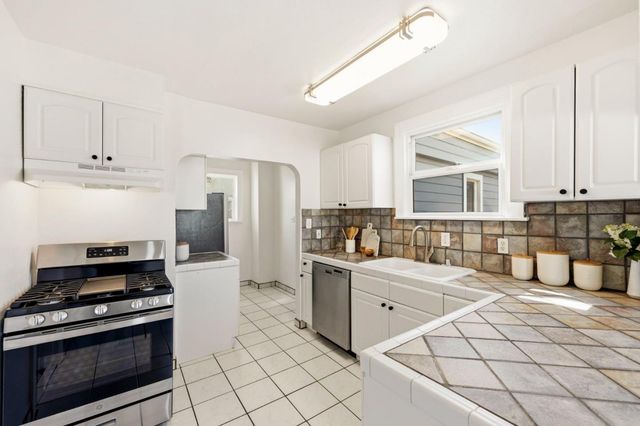 1105 Summer Avenue, Burlingame, CA 94010