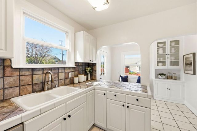 1105 Summer Avenue, Burlingame, CA 94010