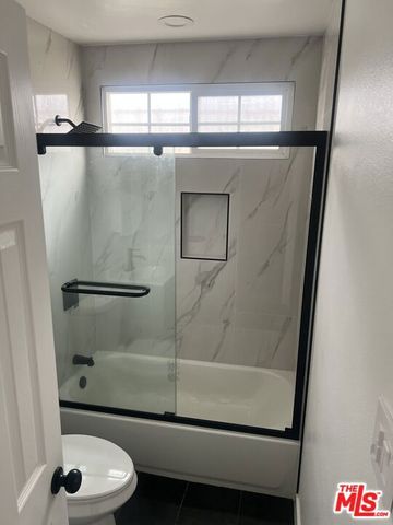 10515 S Hoover Street, Los Angeles, CA 90044