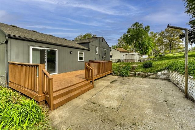 3535 N CHELSEA Avenue, Kansas City, MO 64117