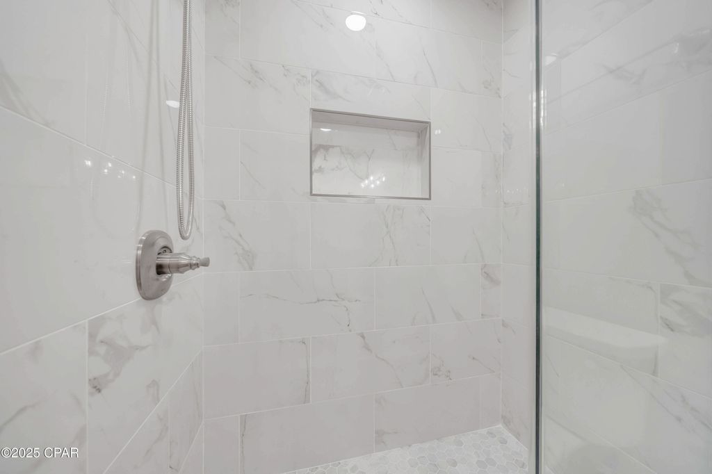 Image 13 of property listing at 17462 Front Beach Road 16C, Panama City Beach, FL 32413