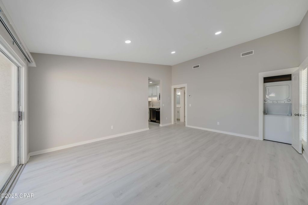 Image 6 of property listing at 17462 Front Beach Road 16C, Panama City Beach, FL 32413