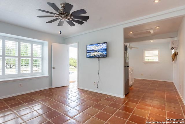 311 S SOMEDAY DR, Boerne, TX 78006