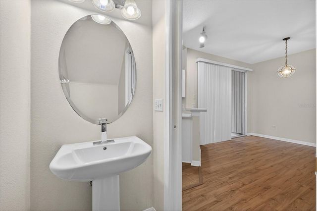 11047 BLACK SWAN COURT, Seffner, FL 33584