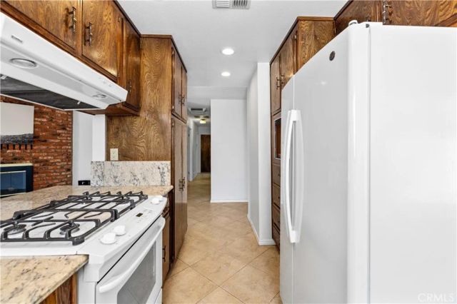 43453 7th East, Lancaster, CA 93535