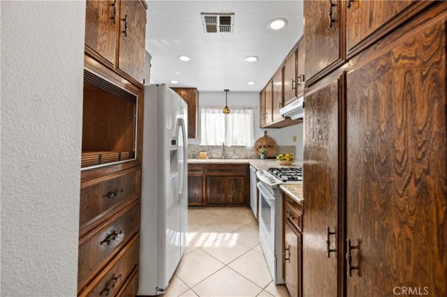 43453 7th East, Lancaster, CA 93535