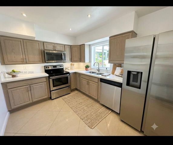 1415 Garfield St, Hollywood, FL 33020