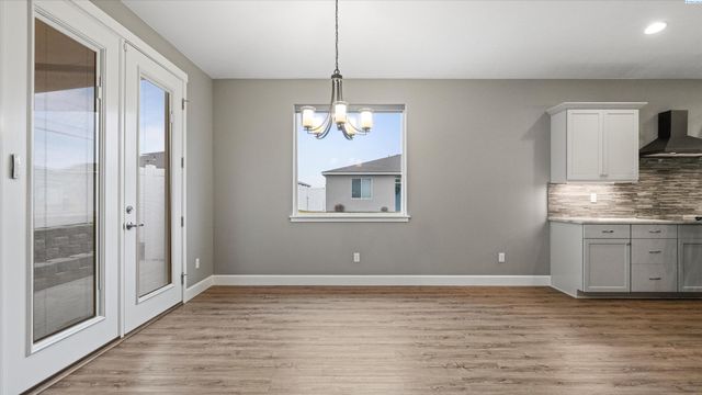 2763 Carefree Loop, West Richland, WA 99353