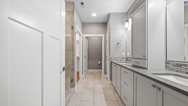 2763 Carefree Loop, West Richland, WA 99353