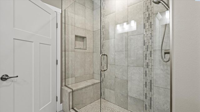 2763 Carefree Loop, West Richland, WA 99353