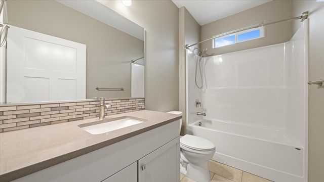 2763 Carefree Loop, West Richland, WA 99353