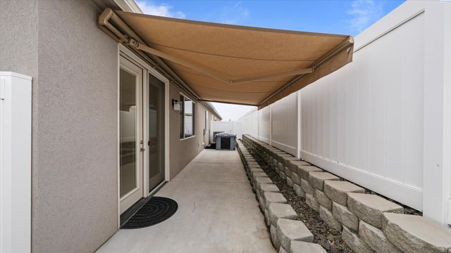 2763 Carefree Loop, West Richland, WA 99353