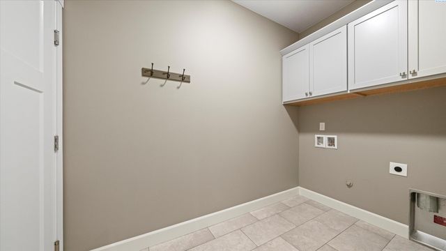 2763 Carefree Loop, West Richland, WA 99353