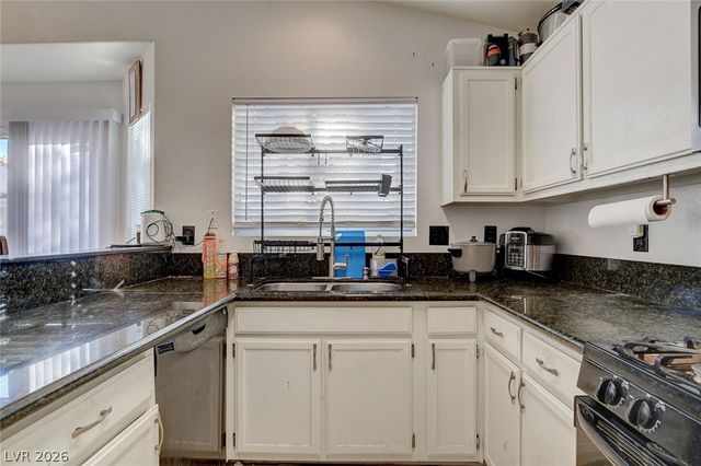 8113 North Hercules Drive, Las Vegas, NV 89128