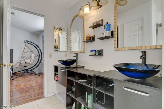 8113 North Hercules Drive, Las Vegas, NV 89128