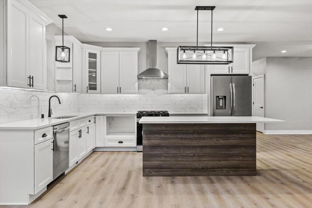 12212 Sheridan ROAD, Pleasant Prairie, WI 53158