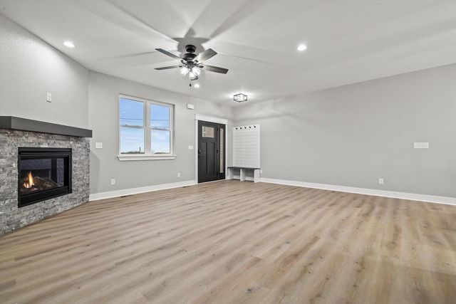 12212 Sheridan ROAD, Pleasant Prairie, WI 53158