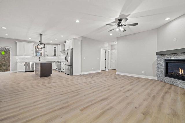 12212 Sheridan ROAD, Pleasant Prairie, WI 53158