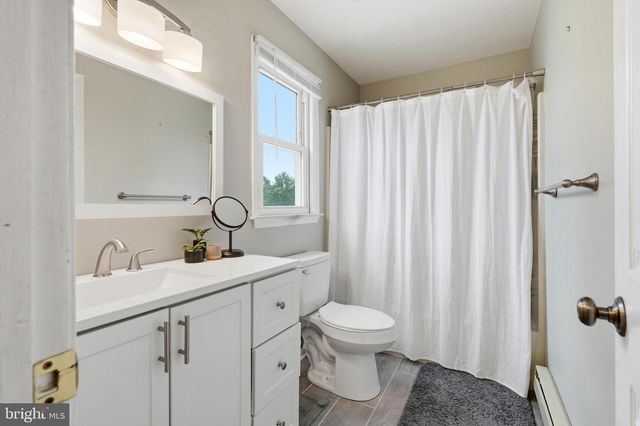 576 BUCHERT RD, Gilbertsville, PA 19525