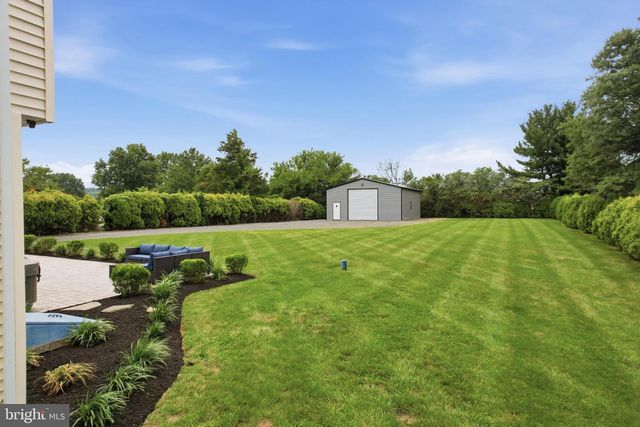 576 BUCHERT RD, Gilbertsville, PA 19525