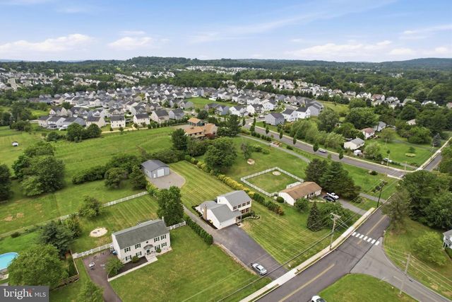 576 BUCHERT RD, Gilbertsville, PA 19525