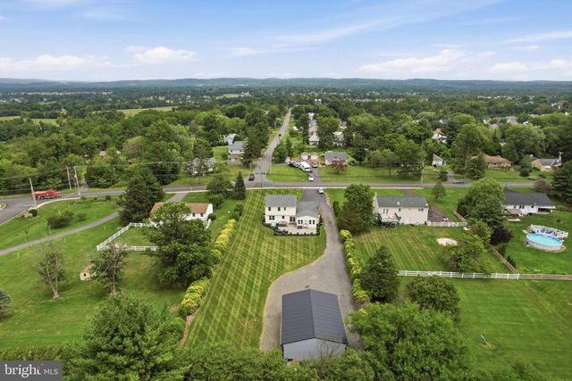 576 BUCHERT RD, Gilbertsville, PA 19525