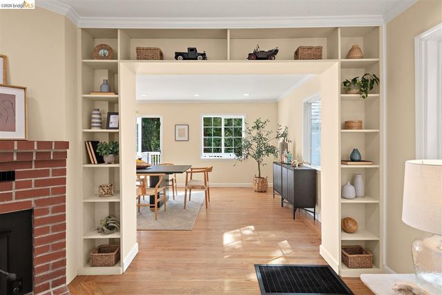 7 Arbor Way, Lafayette, CA 94549